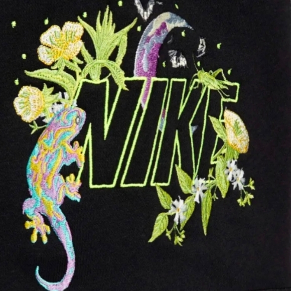 NWT Men's Nike Sportswear Club Fleece Standard Fit At Knee Length Shorts - Picture 2 of 8